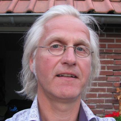 Even voorstellen de panelleden! Moderator Dr. Hans Stam Hans Stam (1948) was directeur van de Nederlandse Hartstichting (NHS) van februari 2006 tot juli 2013.