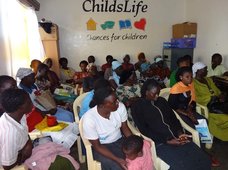 ChildsLife Live, Learn, Earn HIV moeders programma Kibera sloppenwijk, Nairobi 1045 vrouwen deelgenomen Uniek hulpproject voor HIV besmette vrouwen 15 maanden programma, voor 29 per vrouw, per maand