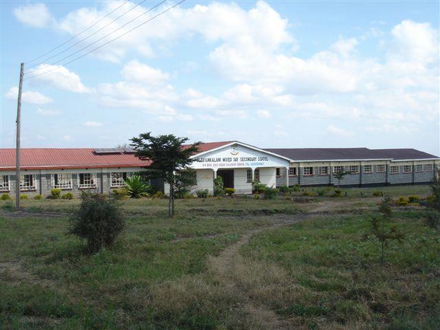 Scholenproject Maasai, Kenia Onderwijs voor 1500 leerlingen Bouw 35 klaslokalen, toiletgebouwen,