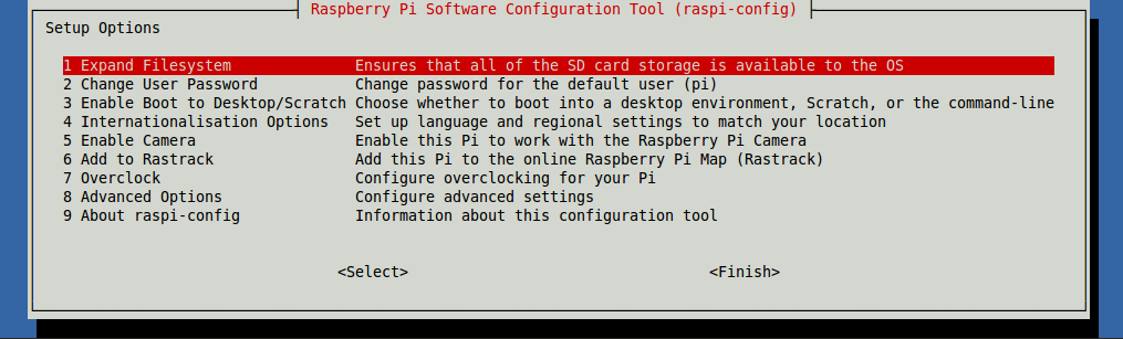 NOOBS installeren. Zodra de SD-kaart in de Raspberry pi zit en de voeding is aangesloten, start de installatie.