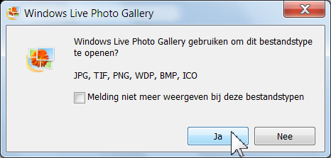 12 Als u Photo Gallery voor de eerste keer start, wordt gevraagd om u aan te melden bij Windows Live. Om met Photo Gallery te kunnen werken, is dit niet nodig.