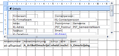 - Open het formulier in ontwerpweergave - Selecteer het formulier door op het kruispunt van horizontale en verticale liniaal te klikken.