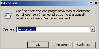 WWW Klik op Start en vervolgens op Run / Uitvoeren. Type vervolgens services.msc en klik op OK Zoek in de lijst IIS Admin en klik links bovenin op Stop Service.