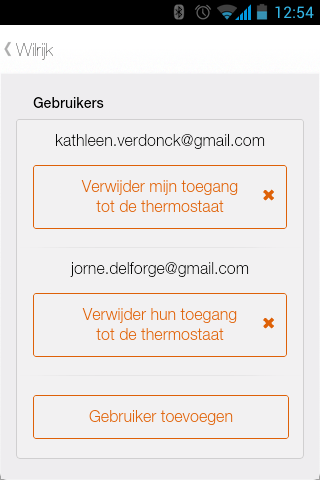 5. Gebruikers toevoegen U kunt gezinsleden uitnodigen om uw thermostaat te bedienen.