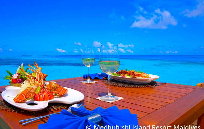 SUPERAANBOD MALEDIVEN MEDHUFUSHI ISLAND RESORT ***** Wat een topper! Het 5-sterren Medhufushi Resort nu, inclusief een superkorting, aan de fantastische prijs van 1579 per persoon.