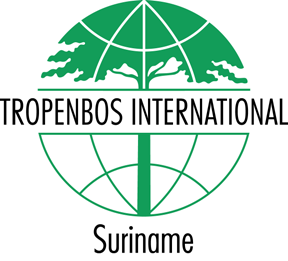 Gwendolyn Smith & Lisa Best REDD+ en Klimaatsverandering: Een handleiding voor binnenlandbewoners van Suriname Deze REDD+ handleiding is