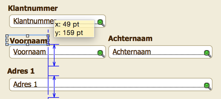 Hoofdstuk 3 Oplossingen ontwerpen en maken 76 Dynamische hulplijnen Wanneer u objecten sleept om ze in een lay-out te verplaatsen of te positioneren of hun grootte aan te passen, verschijnen