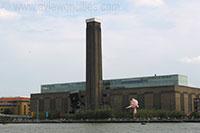 Tate Modern bezit een uitzonderlijke verzameling moderne kunst, gaande van 1900 tot heden. Het is gehuisvest in een voormalige elektriciteitscentrale.