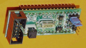 2 De DelphiStamp is een snelle en universele miniatuur plug-in controller met veel geheugen en input en output functies.