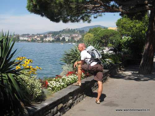 Montreux; hier krijgt u de gelegenheid voor een wandeling over de prachtige bloemenpromenade. Vanaf Montreux heeft u een schitterend uitzicht over het meer van Genève en de Alpen.