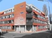 Zaandam, Zaandam West Skeepehoeck Botenmakersstraat huisnummer 3 t/m 10 Corporatie ZVH Bouwjaar 2002 Aantal aanleunwoningen 14 Aantal kamers 3 Oppervlakte woning 59 m2 Huur ca. 595, excl.