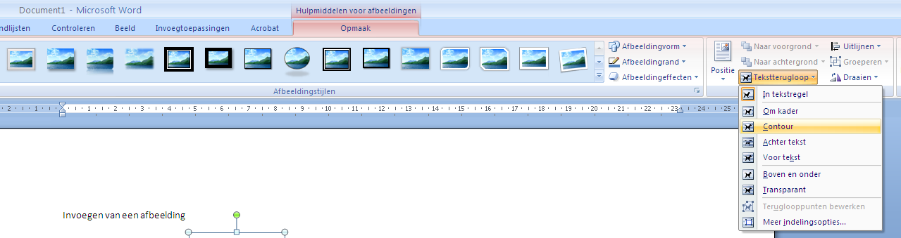 Als u op de afbeelding klikt, komt er een werkbalk Hulpmiddelen voor Afbeeldingen. Hier kunt u op dubbelklikken.