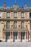 Koninklijke Kapel Lodewijk XIV zorgde voor een enorme expansie van het koninklijke verblijf in Versailles tot wat we heden te zien krijgen.