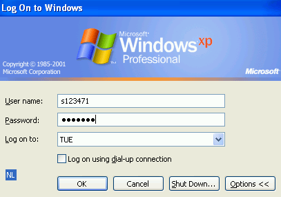 Configureren van Windows XP notebook door student Pagina 10 van 11 Druk <Ctrl> <Alt> <Delete> gelijktijdig in. Log vervolgens voor de eerste keer in: Zorg ervoor dat bij Log on to TUE ingevuld is.