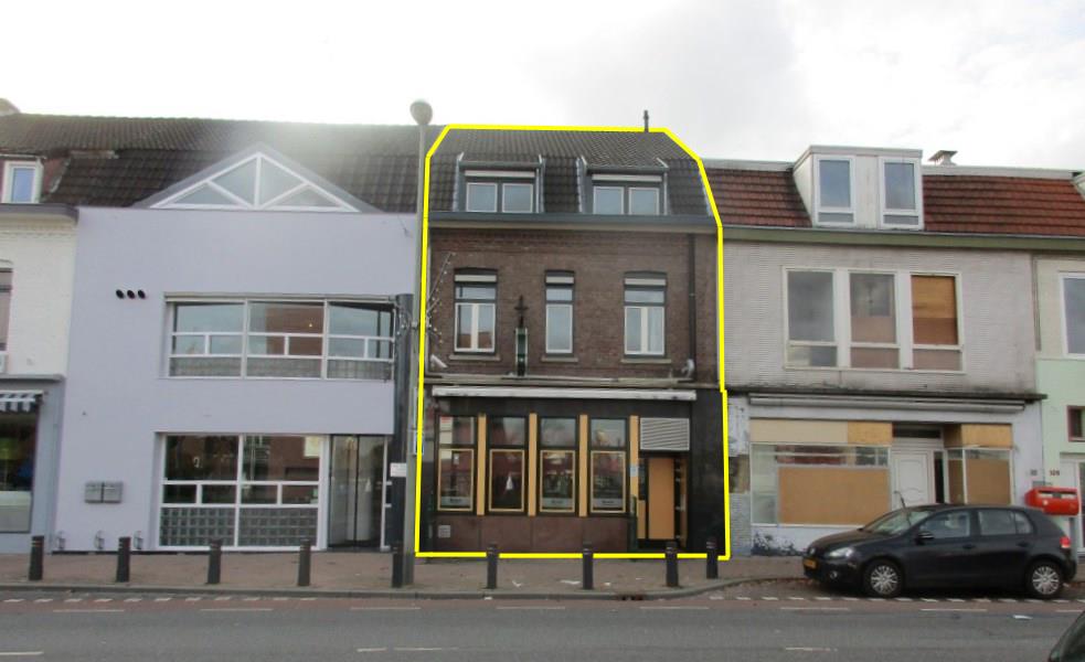 Documentnummer R154892.003 TE KOOP Rumpenerstraat 110 te 6443 CH Brunssum KvK 14064867 BTW 8085.98.971.B.01 Bankrekening 15.48.05.