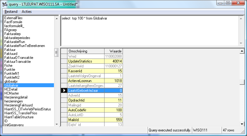 Op deze vraag kies je Ja als antwoord. Vervolgens zal de query analyser worden geopend : Aan de linker zijde vind je een overzicht van alle tabellen. Hier dubbelklik je op de tabel globalvar.