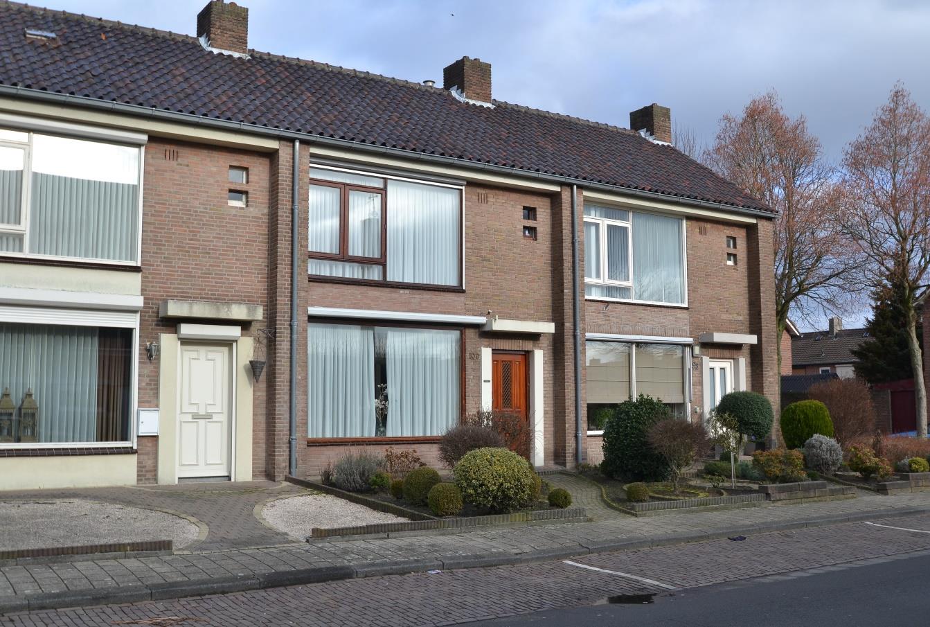 T TE KOOP Meidoornstraat 100 te Breda Vraagprijs 165.000,= k.