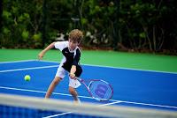 - tennis is een van de '4 tot 7' activiteiten per week - ze zeggen; 'ik doe aan tennis' - plezier hebben gehad is een belangrijke graadmeter. - buyers willen graag 'het spel' spelen.