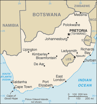 2. Zuid-Afrika Belangrijkste feiten Ligging: Afrika Hoofdstad: Pretoria Oppervlakte: 29 keer Nederland Aantal inwoners: 49 miljoen Religie: christendom (76%) in combinatie met natuurgodsdiensten