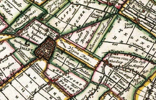 Fragment kaart Nicolaes Visscher De economische activiteiten in Delft en andere steden (distilleerderijen, bierbrouwerijen, porseleinfabrieken, de lakenproductie) draaiden in de Gouden Eeuw op een