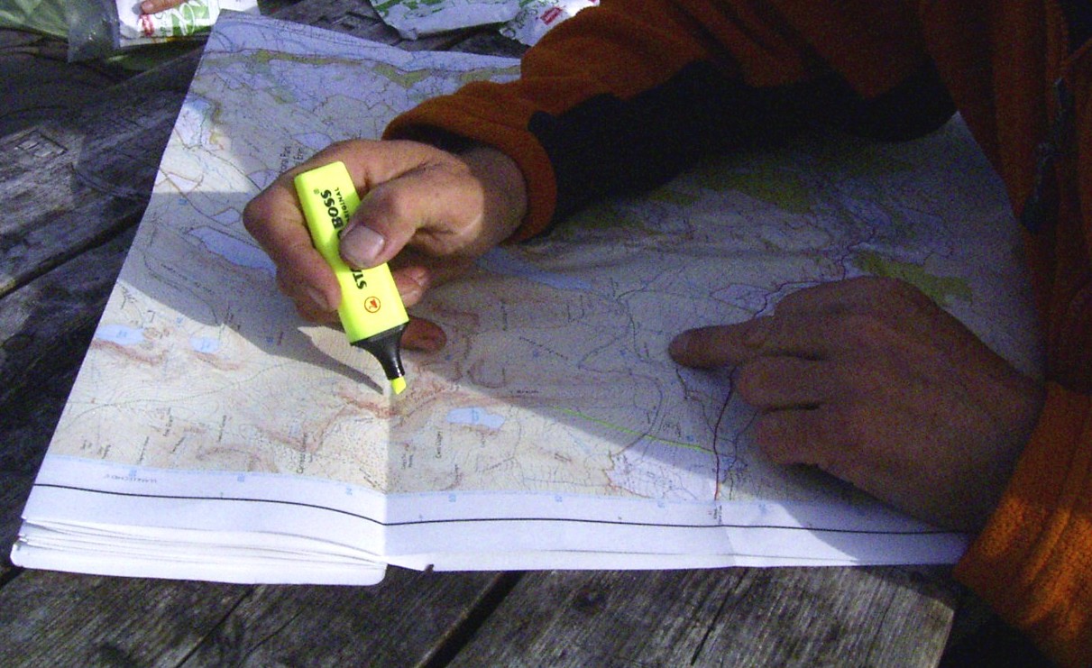 Kaart en kompascursus In 2009 organiseert British Hiking Adventures diverse kaart en kompascursussen. Deze cursussen zijn bedoeld voor wandelaars die hier weinig of geen ervaring mee hebben.