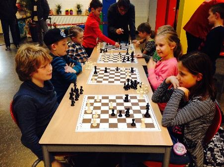 Schaaktoernooi Afgelopen woensdag werd op t Startblok de voorronde voor het schaken gehouden. Helaas is geen van de Startblokteams door naar de volgende ronde.