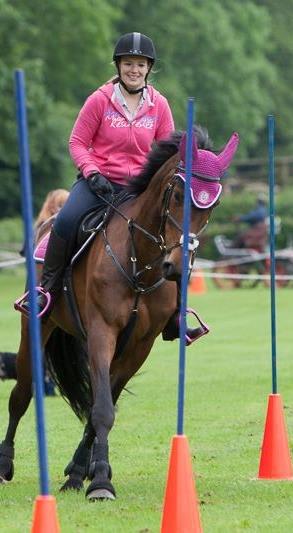 Forum Recreatiesport door: Marjolein Rosier, portefeuillehouder Laatste bijeenkomst: 18 mei 2015 Verenigingen stimuleren tot: