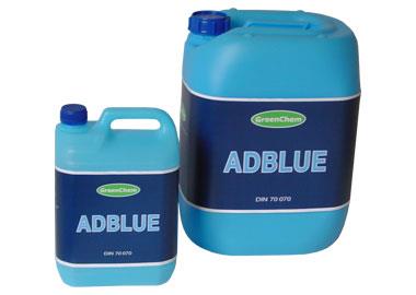 Ureum uit urine Enna Klaversma 61 van AdBlue, de vloeistof die vrachtwagens aan hun brandstof moeten toevoegen om stikstofoxiden (NOx) te verwijderen uit uitlaatgassen, is een 30%-ureumoplossing.