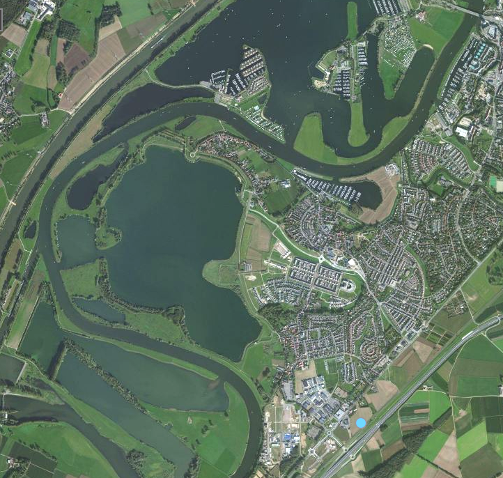 Inleiding Ool Oolderplas Merum Herten Figuur 1.1 Ligging plangebied voormalige Drusushoeve binnen de rode cirkel. 1.2 Plangebied Het plangebied bevindt zich in de gemeente Roermond tussen Ool, Merum, Herten en de Oolderplas.