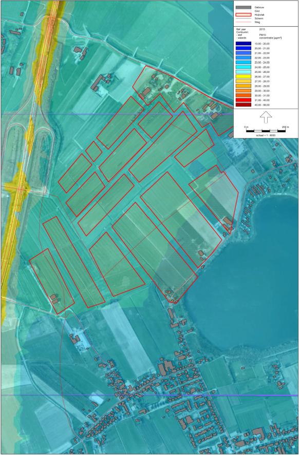 5.3.3 Woonlandschap In figuur 14 en 15 zijn de concentraties stikstofdioxide (NO 2 ) en fijn stof (PM 10 ) in 2015 voor de stedenbouwkundige variant woonlandschap, inclusief schermen van 8 meter,