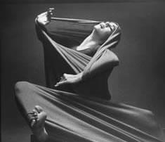 Martha Graham (1894-1991) Martha Graham bestudeerde het werk van denkers als Sigmund Freud.