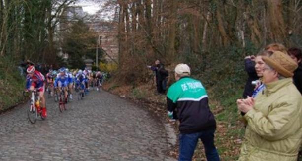 3. Putberg - Asse AFSTAND : 1400 meter WEGDEK : Eerste 340 meter kassei