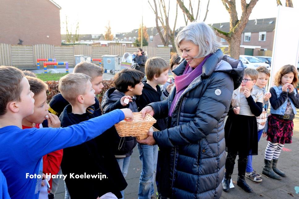 Er klinkt een stem in de woestijn, God zal zich laten zien. Agenda 3 december Inleveren Surprise groep 5-8 4 december Sinterklaasfeest (continurooster gr. 5-8 om 14.