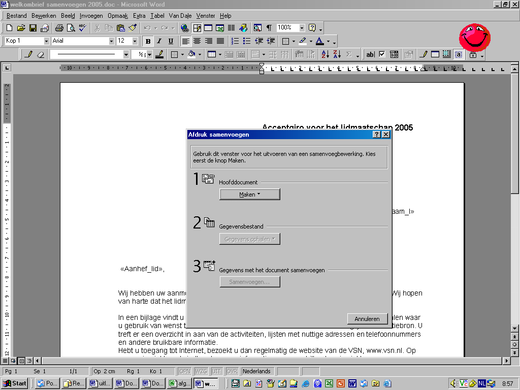 Word 97-2003 Word 2007 Zodra het actief venster verschijnt, dan kunt u hier op de juiste plaatsen de veldnamen invoegen en vervolgens op de knop Samenvoegen klikken om een nieuw bestand te maken met