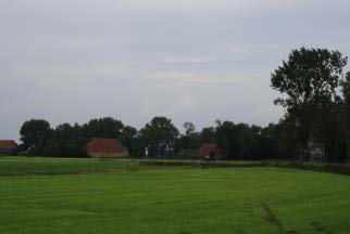 VEENPOLDER Kwaliteit: Het landschap is relatief open, met hier en daar een kavel ingericht met bos.