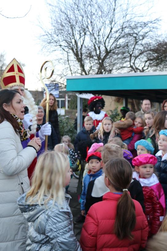 de Oehoe Het om-de-week-bericht van openbare basisschool de Tamboerijn Conradpark 18 2441 AG Nieuwveen 0172 539502 schoolleider@obsdetamboerijn.nl www.obsdetamboerijn.nl Jaargang 2015-2016, nr.