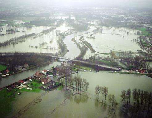 Probleem Veiligheid Huidige situatie Afwatering 10m³/s wordt bemoeilijkt Tussen Gentbrugge en Heusdenbrug 50cm te lage