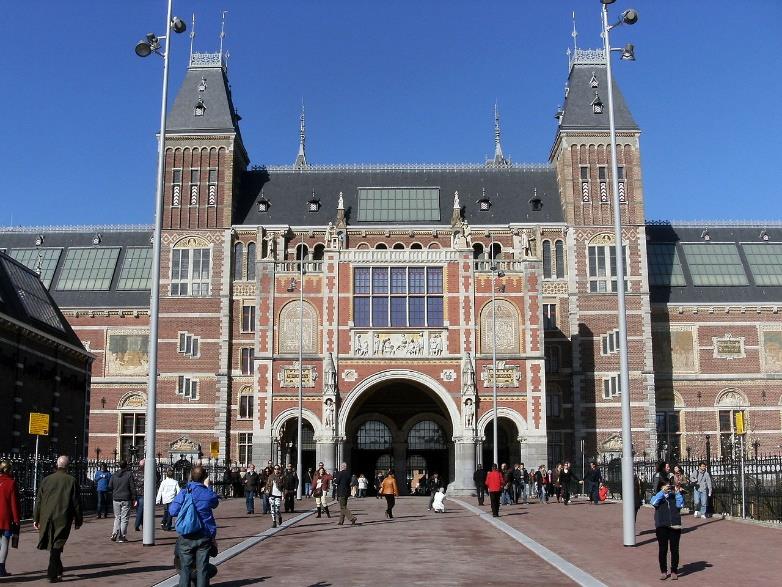 Rijksmuseum Wij zijn met groep 5/6 en 7/8 naar het rijksmuseum geweest. Het is een leuk en intrestant museum, er zijn leuke schilderijen en leuke dingen.