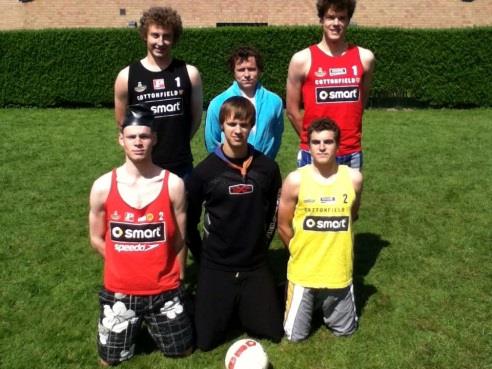 Daarbovenop krijgt u nog eens liveentertainment gebracht door de beste amateurvoetballers van Oostende.