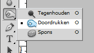 Kleine zachte penseel Gebruik nu de toetsencombinatie Ctrl+I om het laagmasker zwart te maken. Dit verbergt het helder effect van de overvloeimodus Bleken.