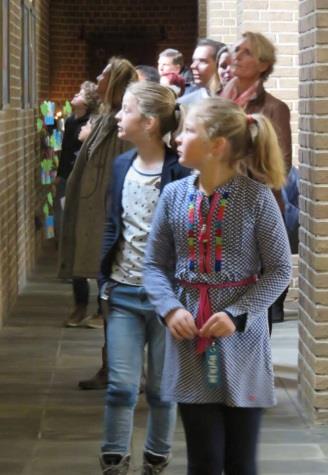 NIEUWSBRIEF VOOR JONGEREN EN JONGE GEZINNEN 4 Kinderkruisweg Op vrijdag 25 maart is om 13.00 uur de kinderkruisweg in de Mariakerk te De Meern.