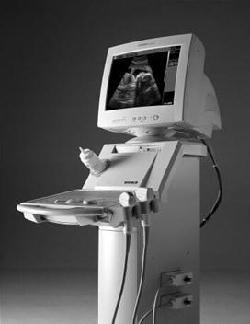 D. ECHOGRAFIE VAN DE SESAMSCHEDE 1. HET ECHOGRAFIETOESTEL Echografie, ook wel ultrasound onderzoek genoemd (Bolen et al.
