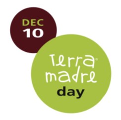 Jeanine Schreuders en Norbert van Doorn hebben in hun Eetlokaal, boerderij Buitenland een viergangen Oermenu bereid, ter viering van Terra Madre dag, 10 december 2013, rondom het thema Oorspronkelijk