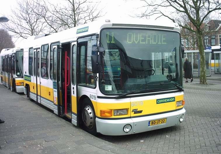 dure (WMO) deeltaxi ritten. Probleem is dat er geen geschikt voertuig meer is. De in Denemarken speciaal voor dit doel ontworpen DAB-bus (zie afbeelding 5) wordt niet meer gemaakt.
