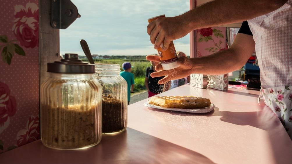 Formule 2: Feest met 50 personen Brusselse wafels met bloemsuiker of