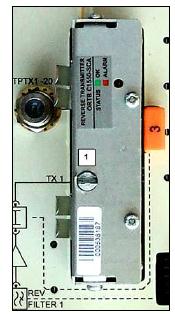 Hierna verschijnen 2 streepjes in display als bevestiging dat waarde is opgeslagen als AGC referentie level. Inregelen downstream 1. Meet met een power meter het optisch ingangsniveau 2.