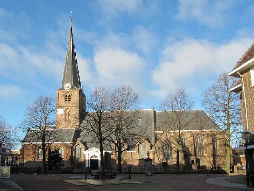 De dichter Hendrik Tollens woonde van 1846 tot 1856 in het huis en daarom heet het tegenwoordig het Tollenshuis. Het huis is ook een trouwlocatie van de gemeente Rijswijk.