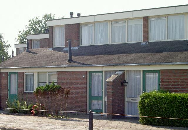 5. Informatie 20 senioren laagbouwwoningen te Zevenhuizen Nabij het centrum van Zevenhuizen, rondom de Jeu de Boulesbaan aan de Dr. G.