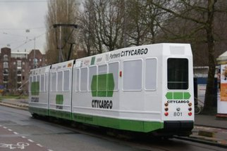 Piste 2 : Efficiënt bus- en trambanen gebruik Denkpiste : openstellen van bus- en trambanen Via een een pilootproject Enkel het