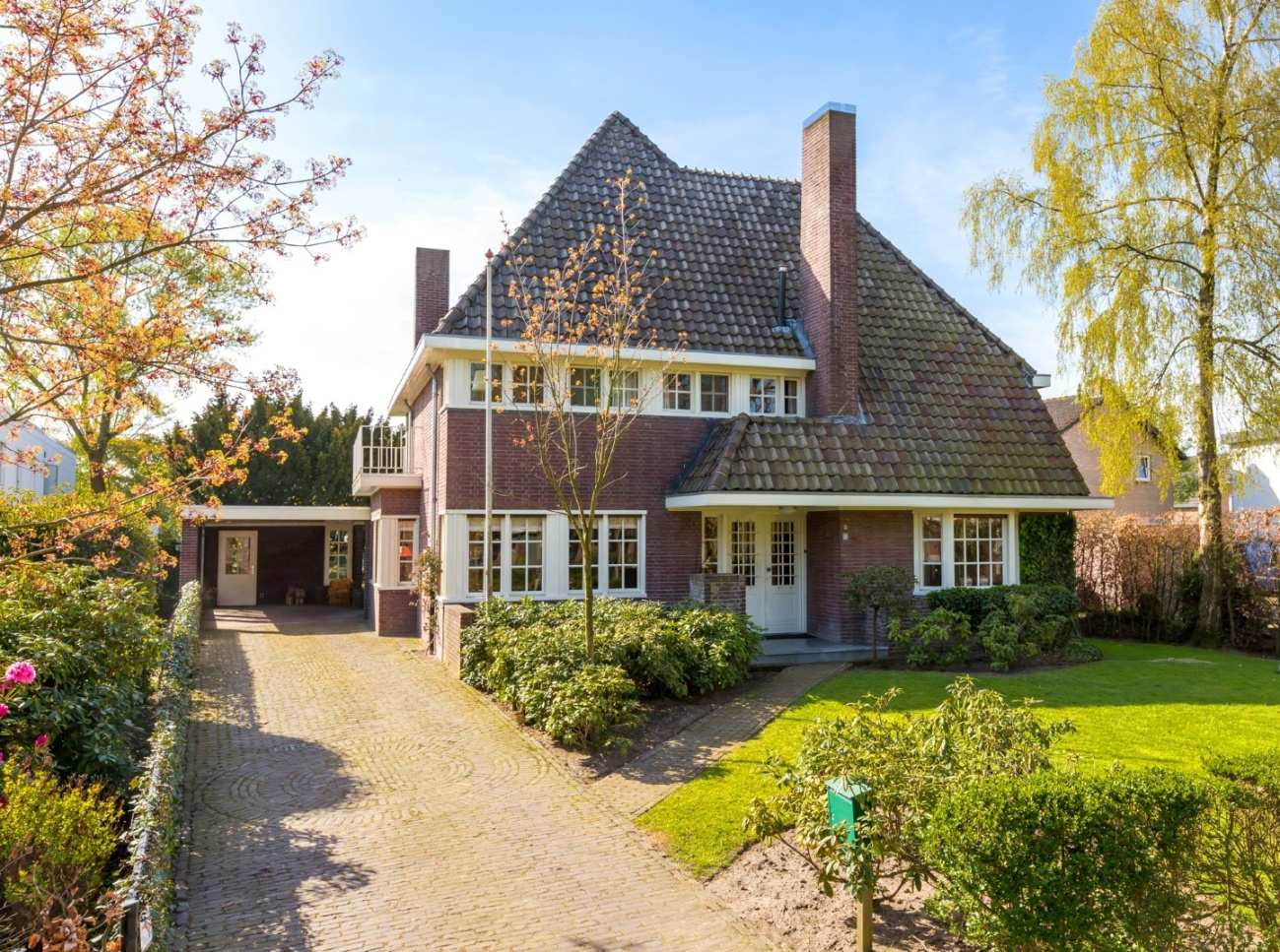 TE KOOP Sniederslaan 67 BLADEL Vraagprijs: 700.000,- Kosten Koper Perceel: 1500 m², Bouwjaar circa1932 (volledig gerenoveerd!